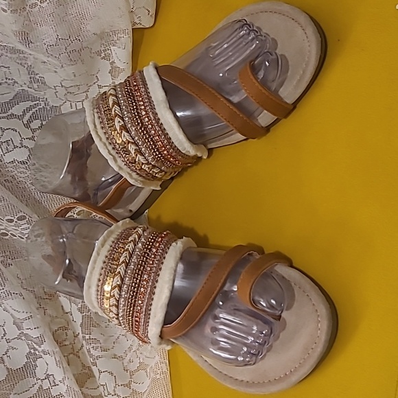 BOUTIQUE Shoes - Boutique SANDALS 🩴